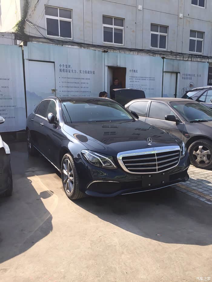 【图】新e碳灰蓝好看么?_奔驰e级论坛_汽车之家论坛