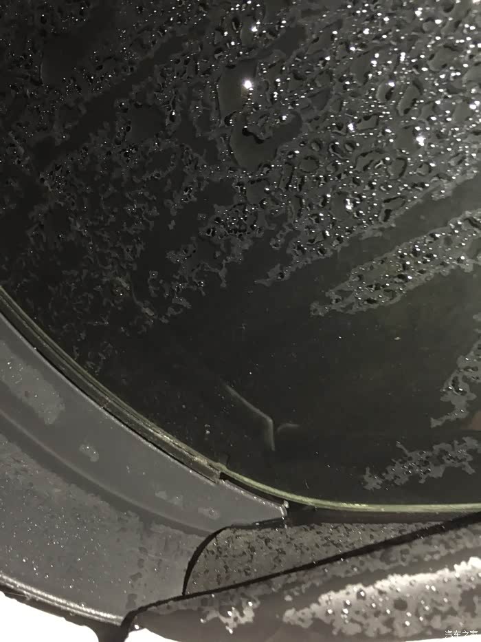 凌渡前挡风玻璃左右下角漏水