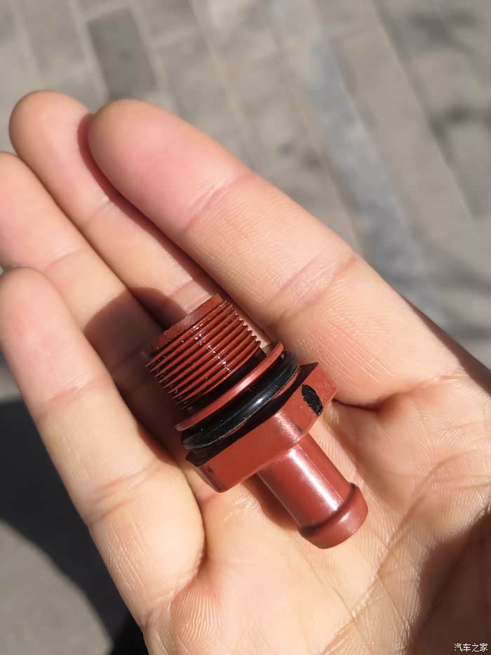 换个废气阀,就是个单向阀!网上买一个自己换,几分钟.