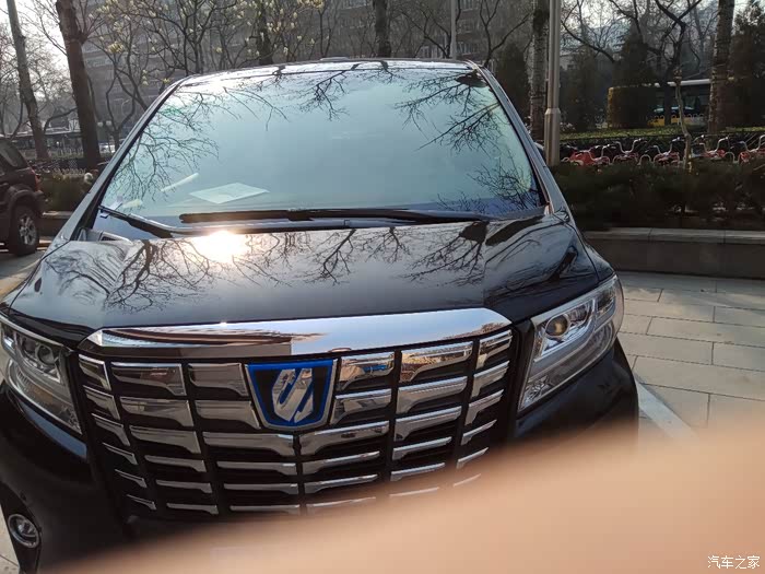 这是丰田哪款车标