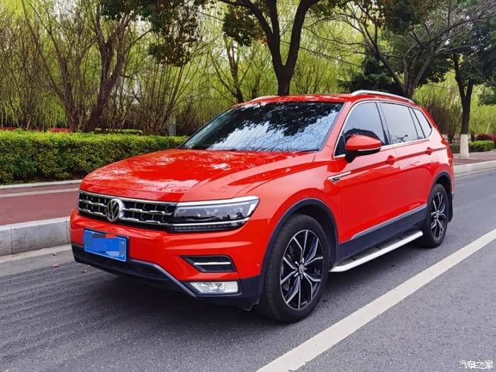 试驾朋友的红色途观l汉子也有柔情