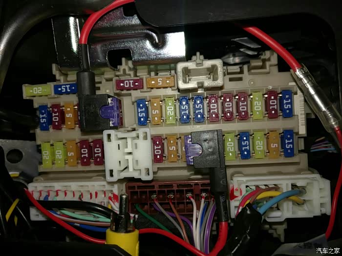 奇骏装行车记录仪这样的保险盒取电方式正确吗求教