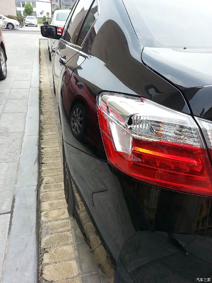 九代雅阁尾灯求救