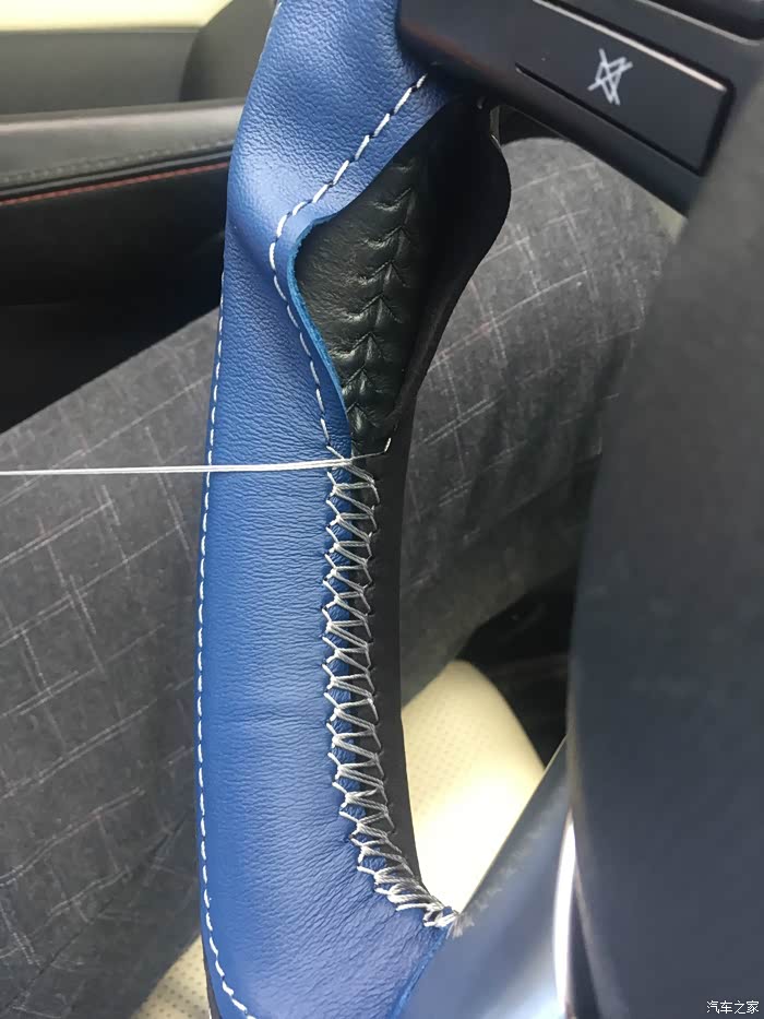 diy】缝方向盘套作业 【时间是下午15:11】 很快就最后一步了,缝线