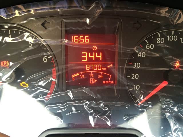 8700km,带个扳手的那个数值是啥意思