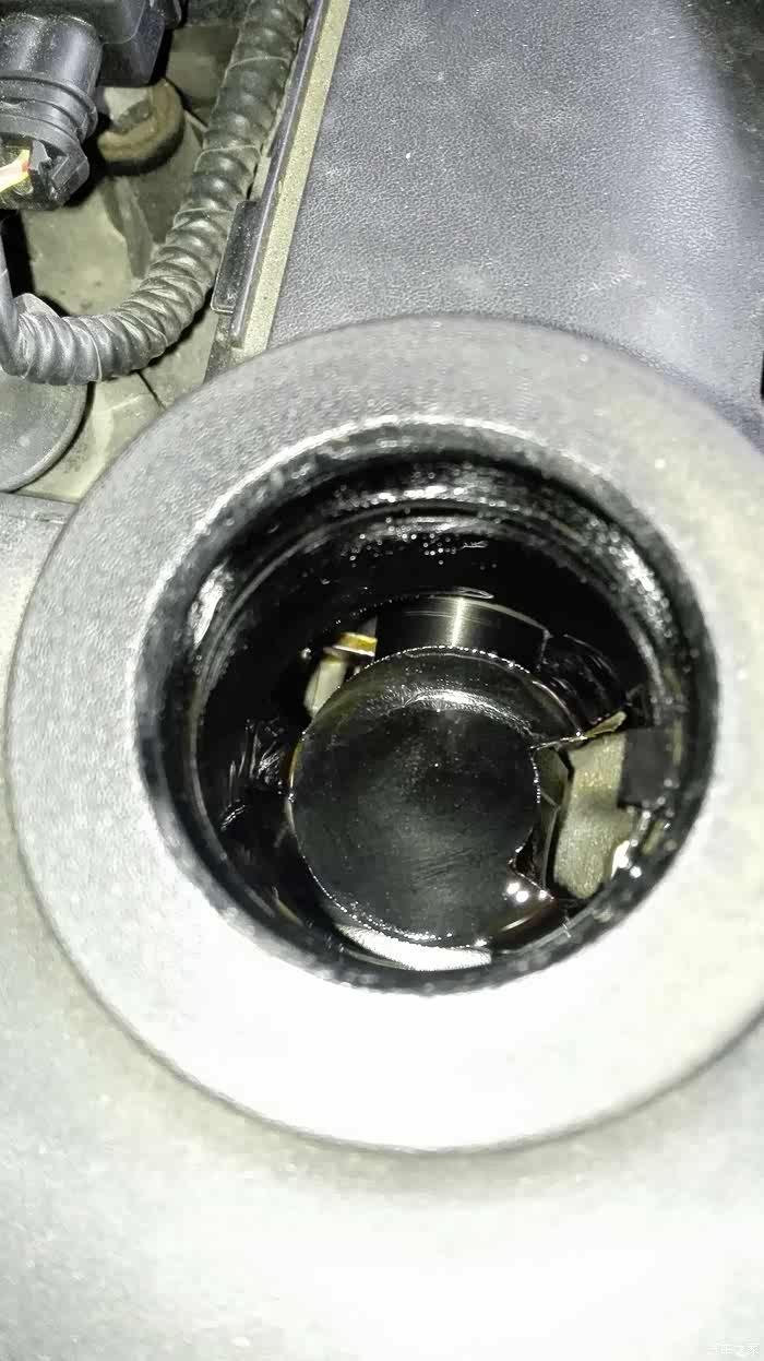 看看这发动机磨损情况