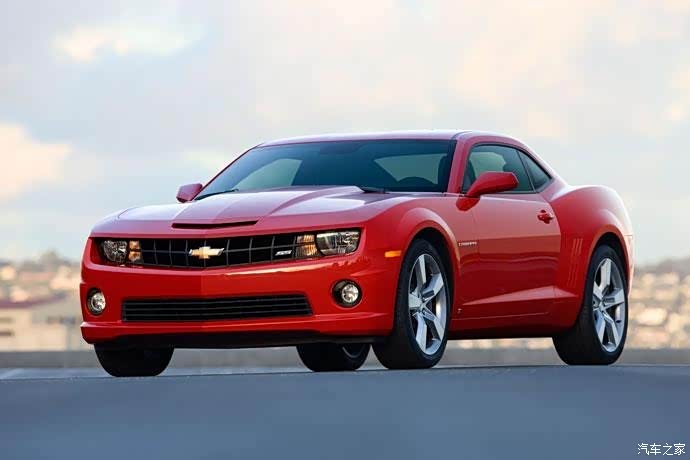 一款红色的雪佛兰科迈罗一定是一辆值得大家期待的车型