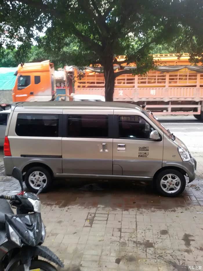 【图】请大家帮估个价,出12年荣光6407bf舒适型_五菱荣光论坛_汽车之