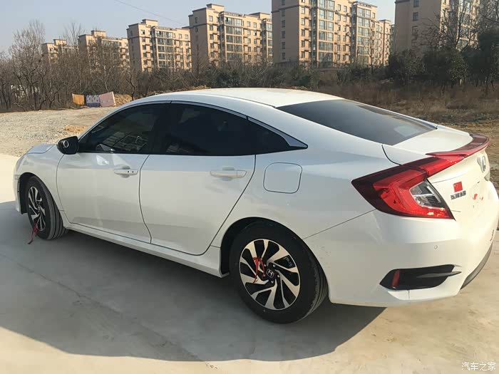 开封 提第十代思域!珍珠白自动1.5t豪华版!