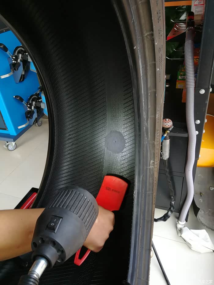 第一批车天鹅绒棕,2t高功顶配,首保,补胎,车顶箱_途昂论坛_汽车之家