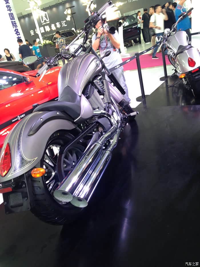 【图】青岛车展,偶遇胜利机车,与大家分享_摩托车论坛_汽车之家论坛