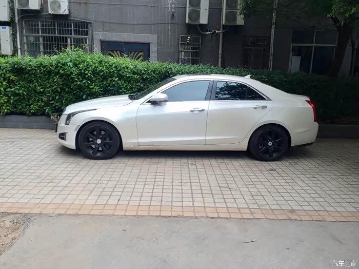 白车轮毂喷黑好看吗求图