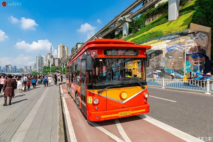 看一辆观光巴士是如何串连起整个山城美景漫游重庆