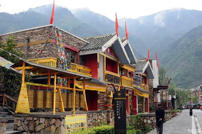 盛夏独驾四川云南之探访汶川地震遗址映秀镇漩口中学