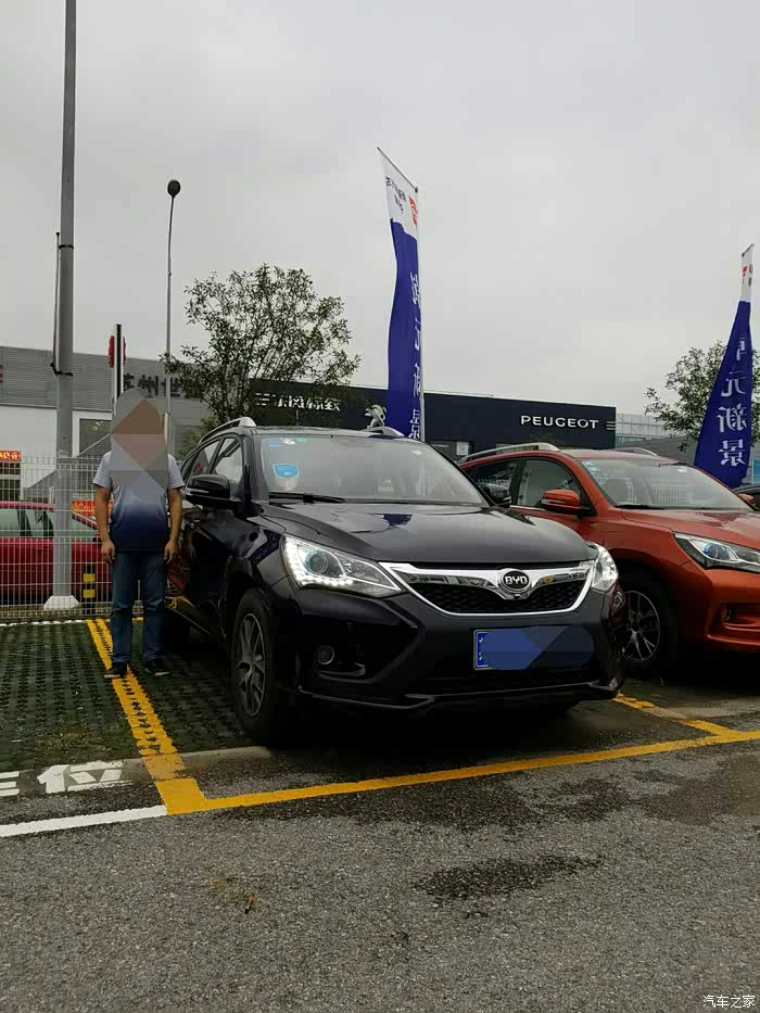 比亚迪4s店试驾宋2.0t自动尊贵,爽