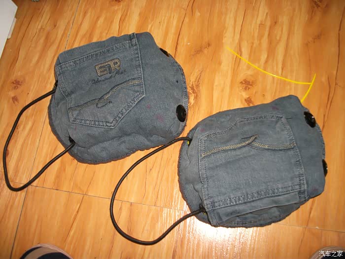 用旧防寒服和旧牛仔裤制作的加厚护膝