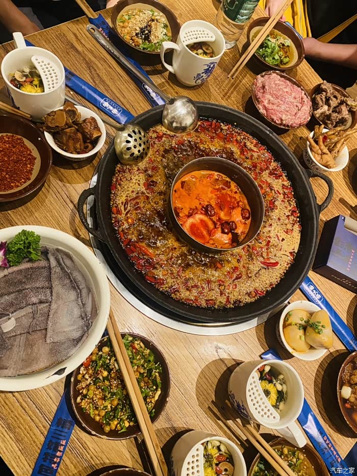 成都周末生活打卡网红楠火锅