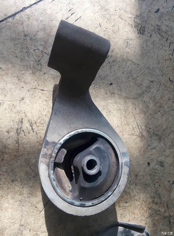 终于更换机爪垫了!感谢大家帮忙!