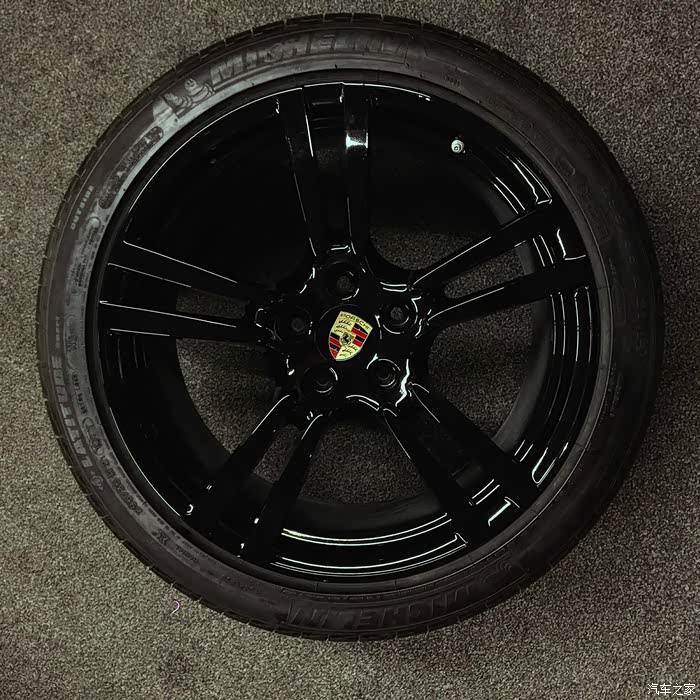 代友出售21ts卡宴轮毂一套五爪亮黑