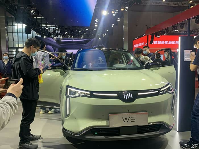 上海车展体验威马w6这样高调秀肌肉