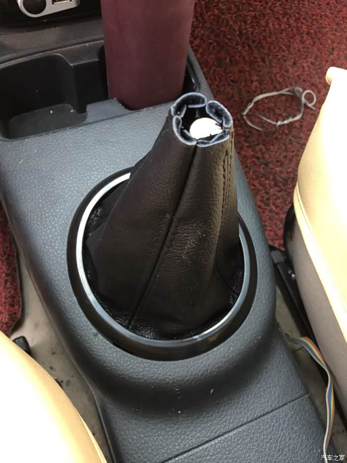 更换排档防尘罩作业