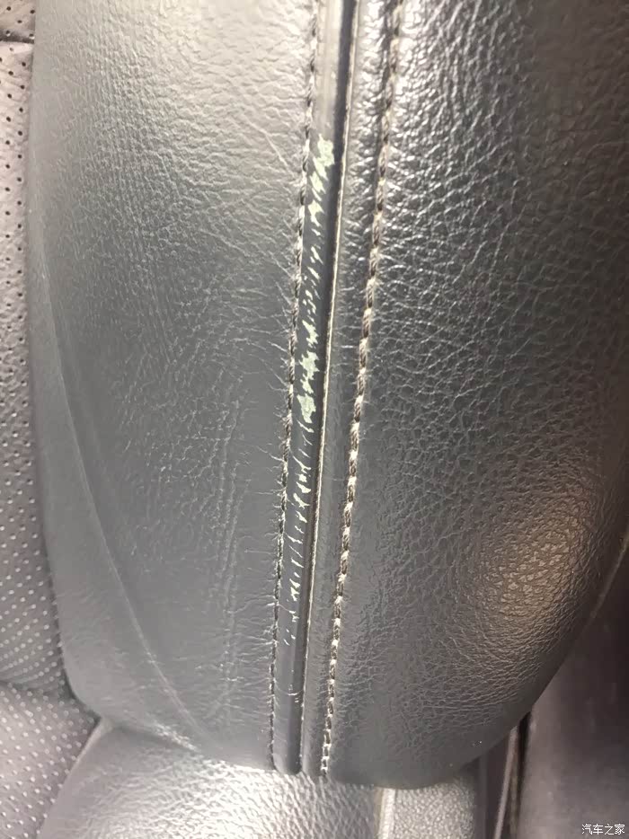 驾驶座椅皮子破损了有同样情况的吗