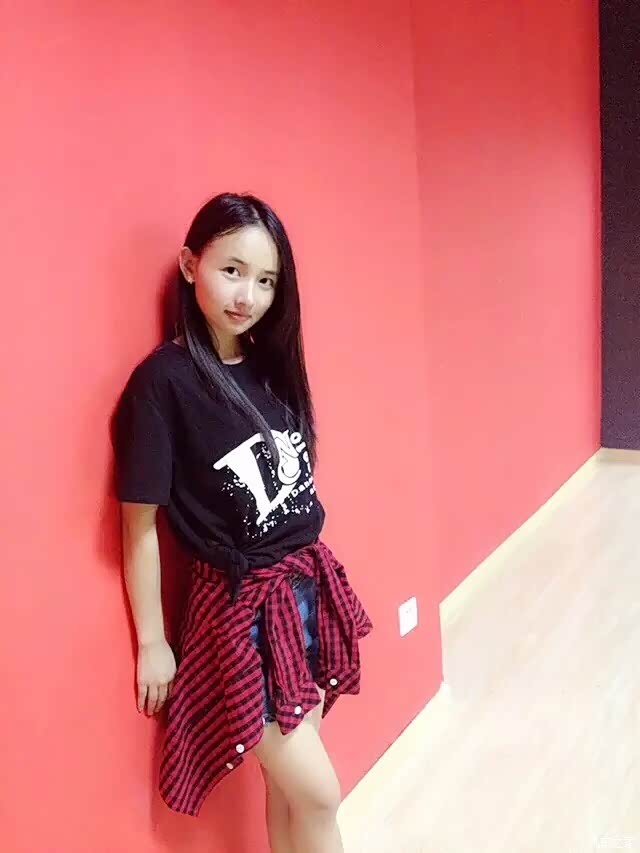 【图】90后女生偶遇影帝黄渤座驾,被邀请上了