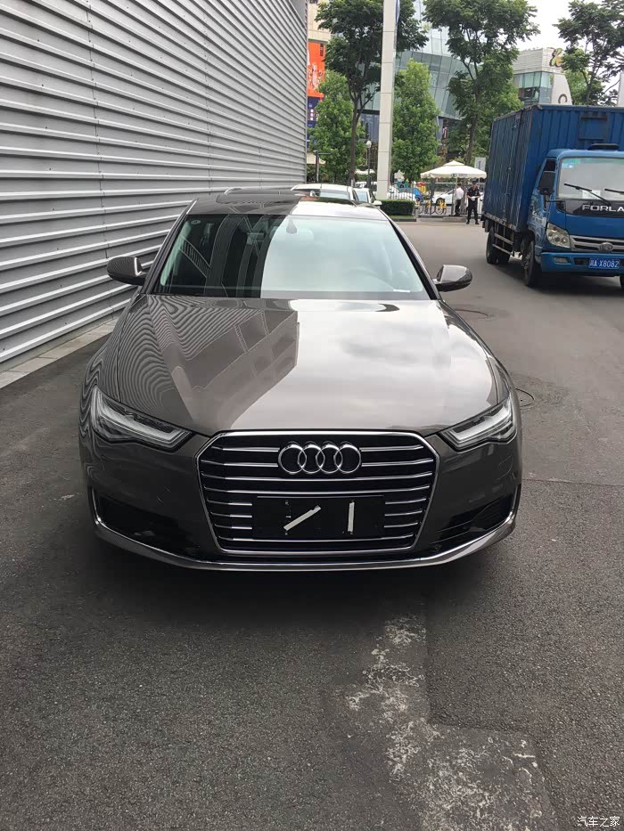 奥迪a6l你们认为哪个颜色最好看?