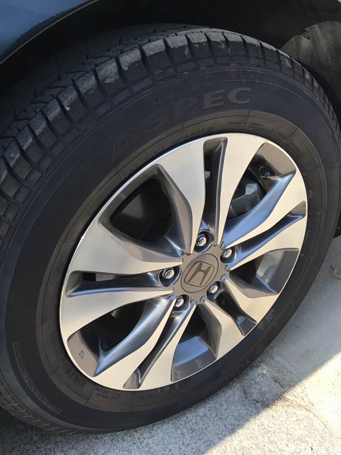 九代雅阁2.0轮毂轮胎处理