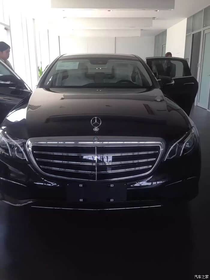 台州德星奔驰到货了