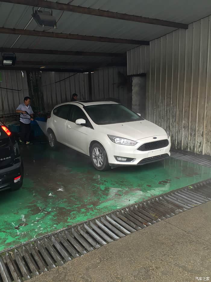 到4s店就马上洗车,3,4天开来已经明显脏了