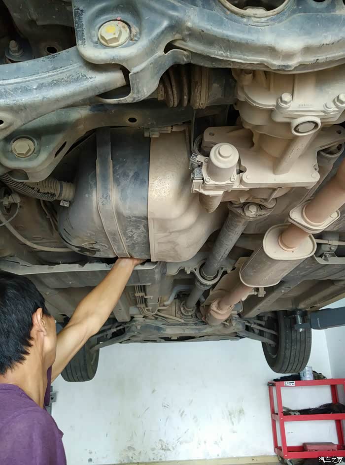 【图】汽油滤芯和碳罐作业_北京现代ix35论坛_汽车之家论坛