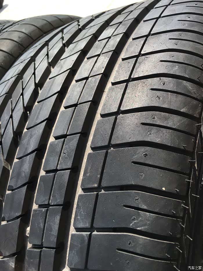 出售固特异三能防爆轮胎19寸跑2000公里