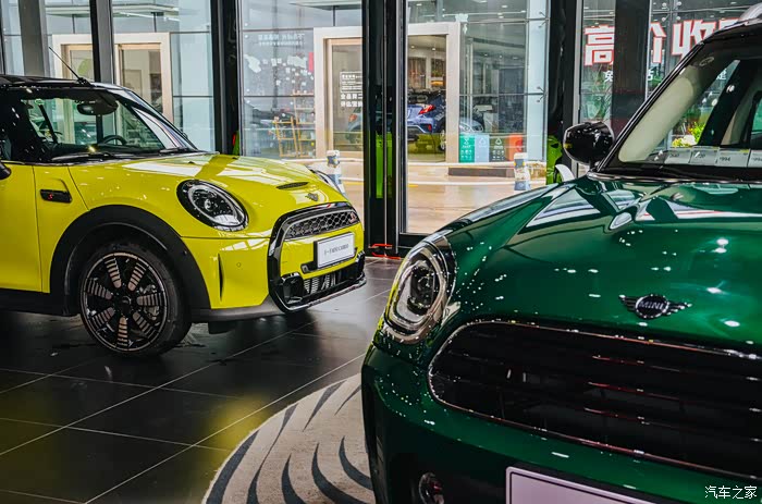 捂好钱包装配新色卡青柠绿minicabrio敞篷版来了