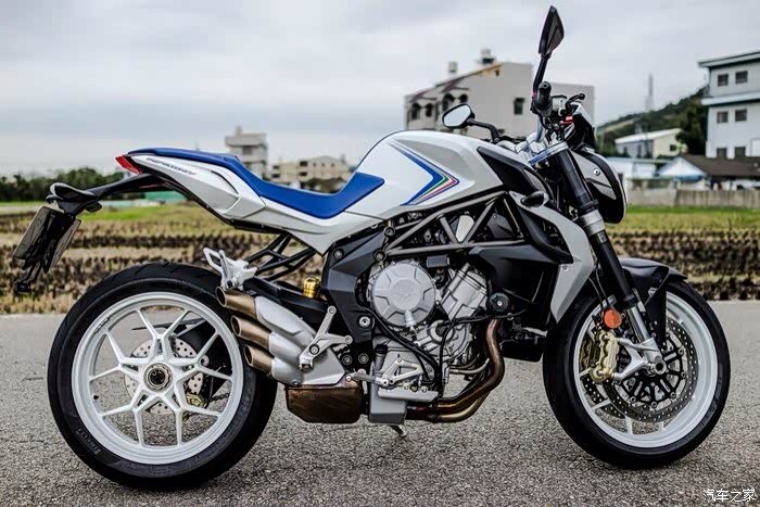 奥古斯塔brutale800dragster提车预告