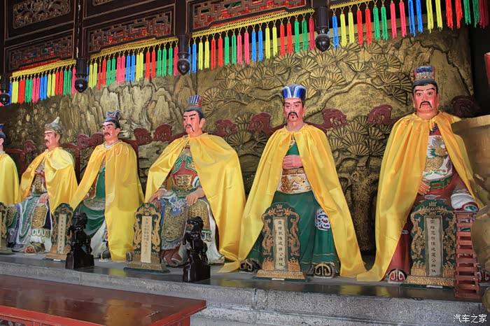 七郎八虎,宗保,文广等塑像.