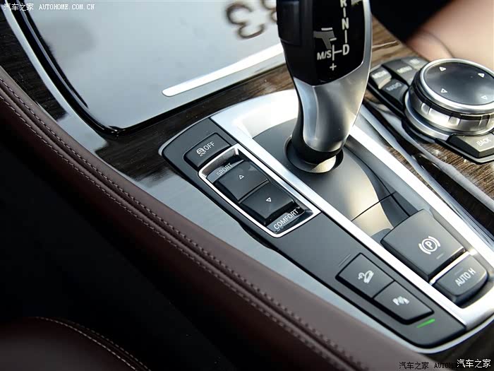 宝马的运动模式在哪开启