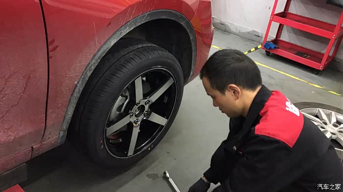 更换17寸个性轮毂哈_逸动论坛_汽车之家论坛