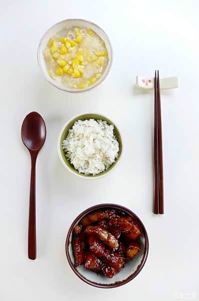 简餐:一菜,一汤,一碗米饭