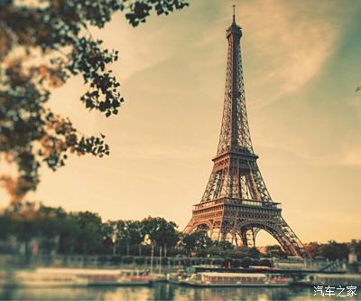 【小林子出品】巴黎埃菲尔铁塔中的凯美瑞 高