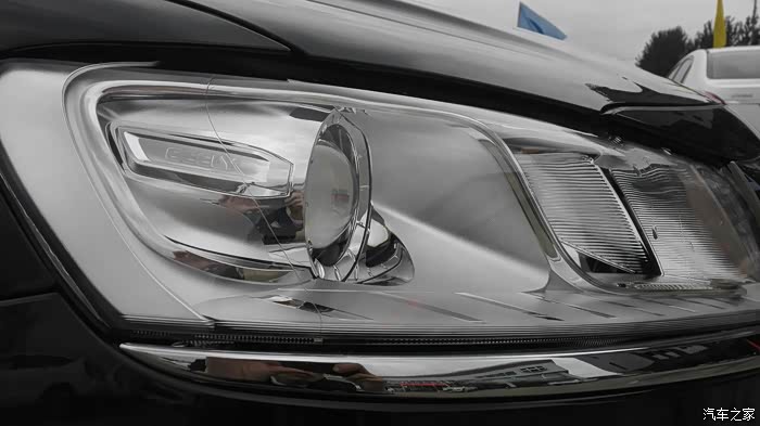 看到了吗,法国法雷奥大灯看起来就是不一样