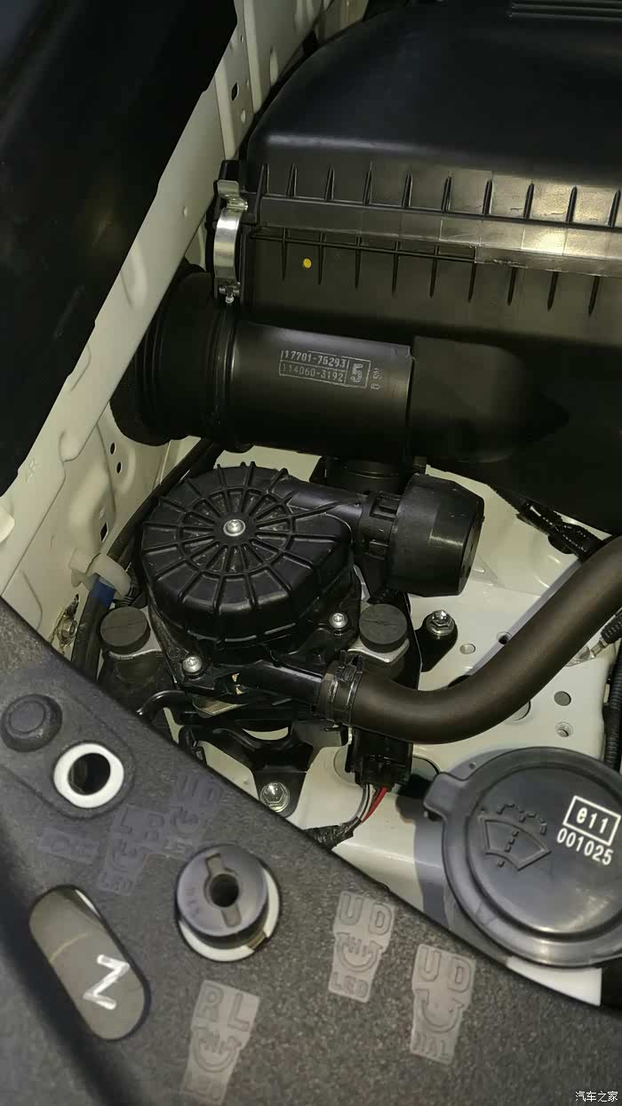 憾路者进气口照片,看涉水能力