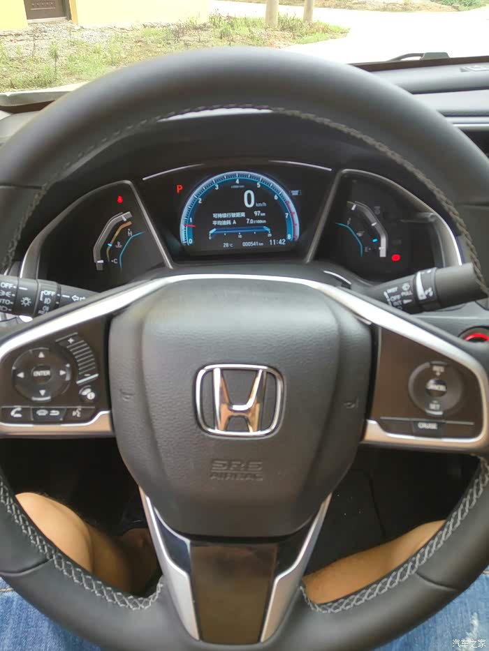 提车作业南宁白色十代思域尊贵版提前入手