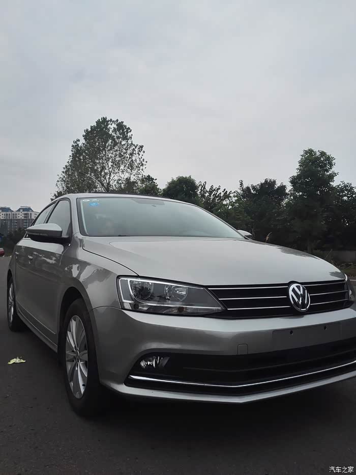 银色速腾好看吗白色的还要等一个礼拜