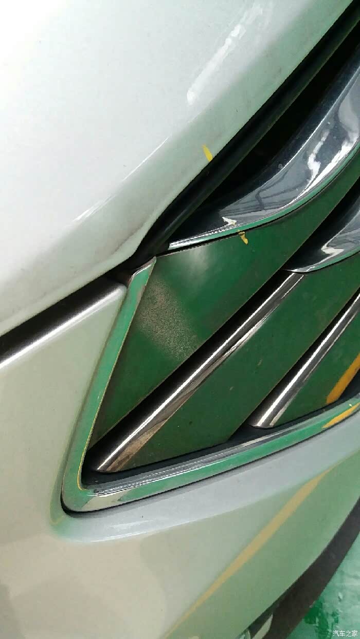 这算车漆褪色吗?