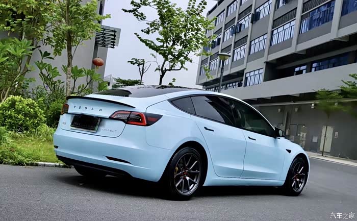 【图】心动蓝色系…小特改色冰川蓝是我爱的颜色_model 3论坛_汽车之