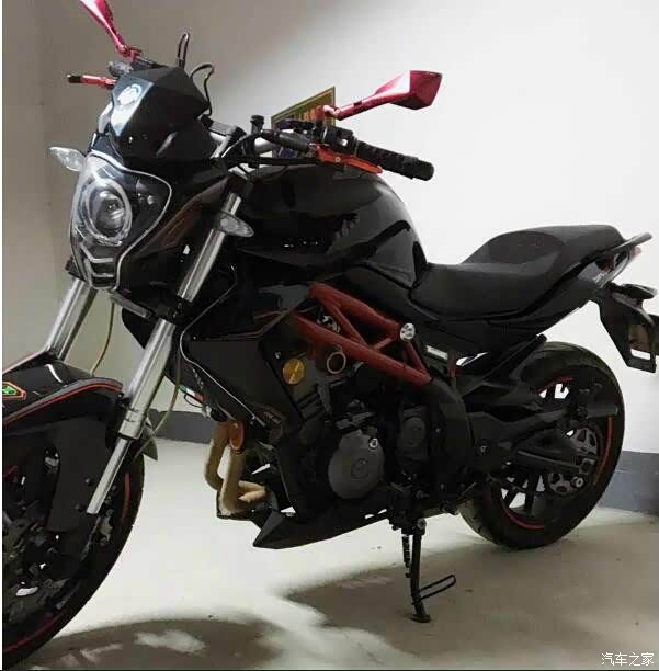 出售15款黄龙300黑色,整车最少9新,零事故无暗病!