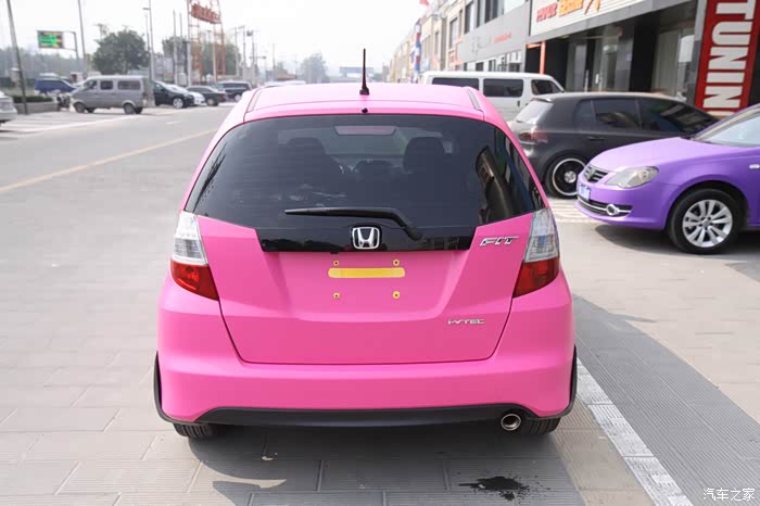改色omg我可不能掉队了强力顶上一发本田飞度改粉色