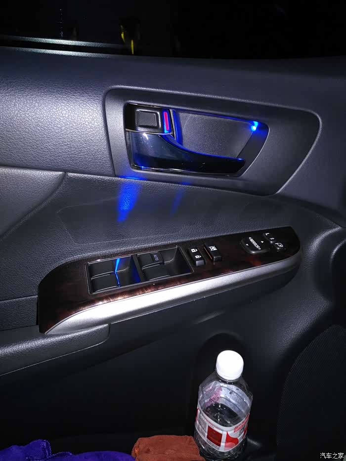 凯美瑞改装按键灯手抠灯