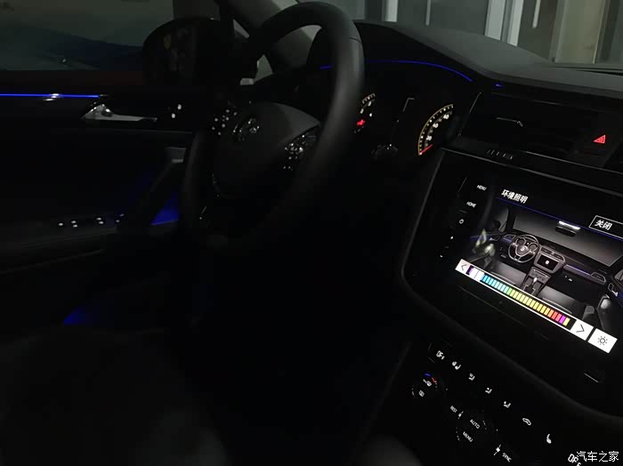 途观l杀马特氛围灯